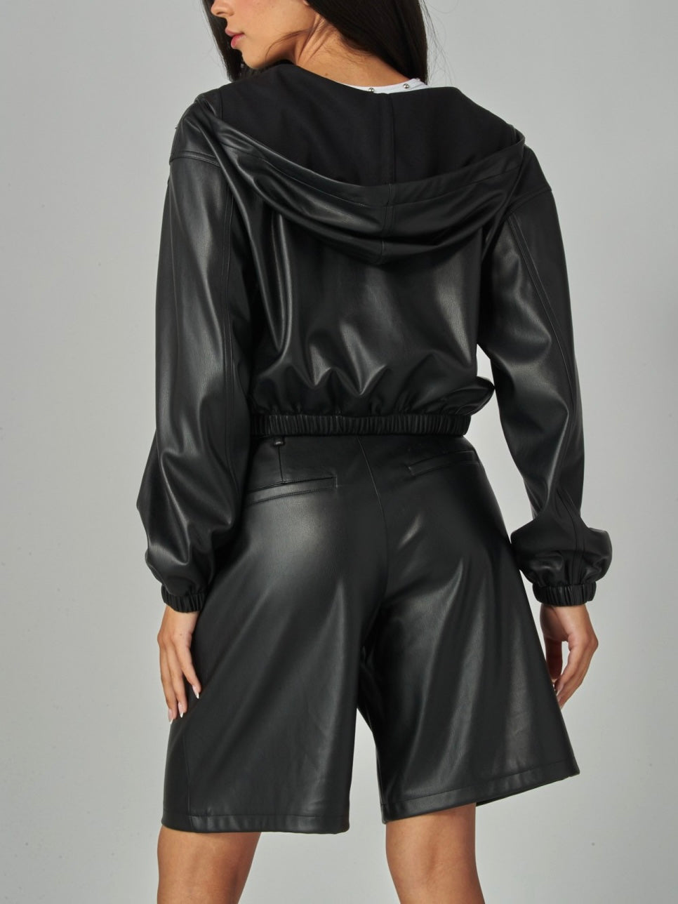 BERMUDA POEM LEATHER