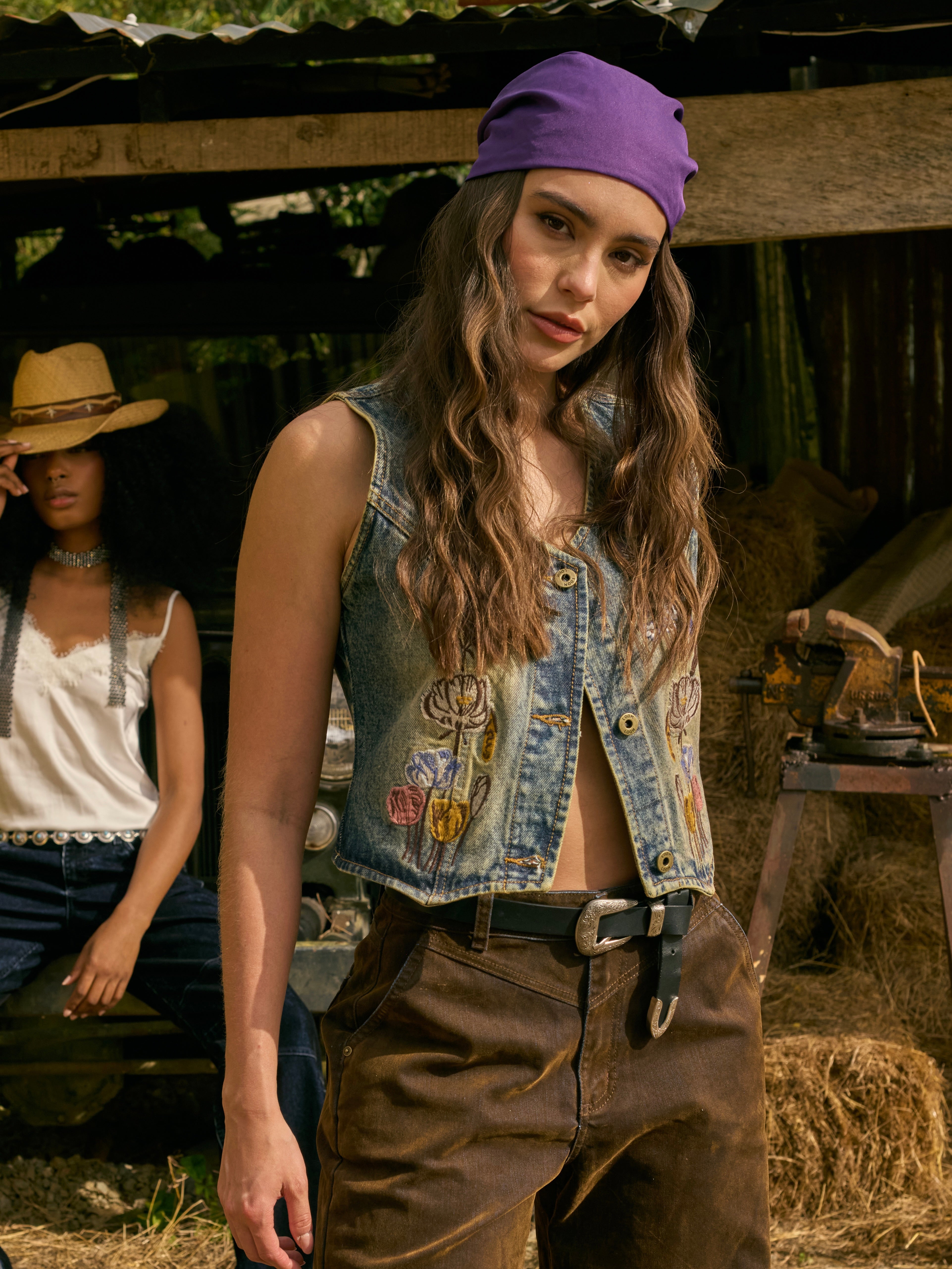 CHALECO BORDADO FLORES