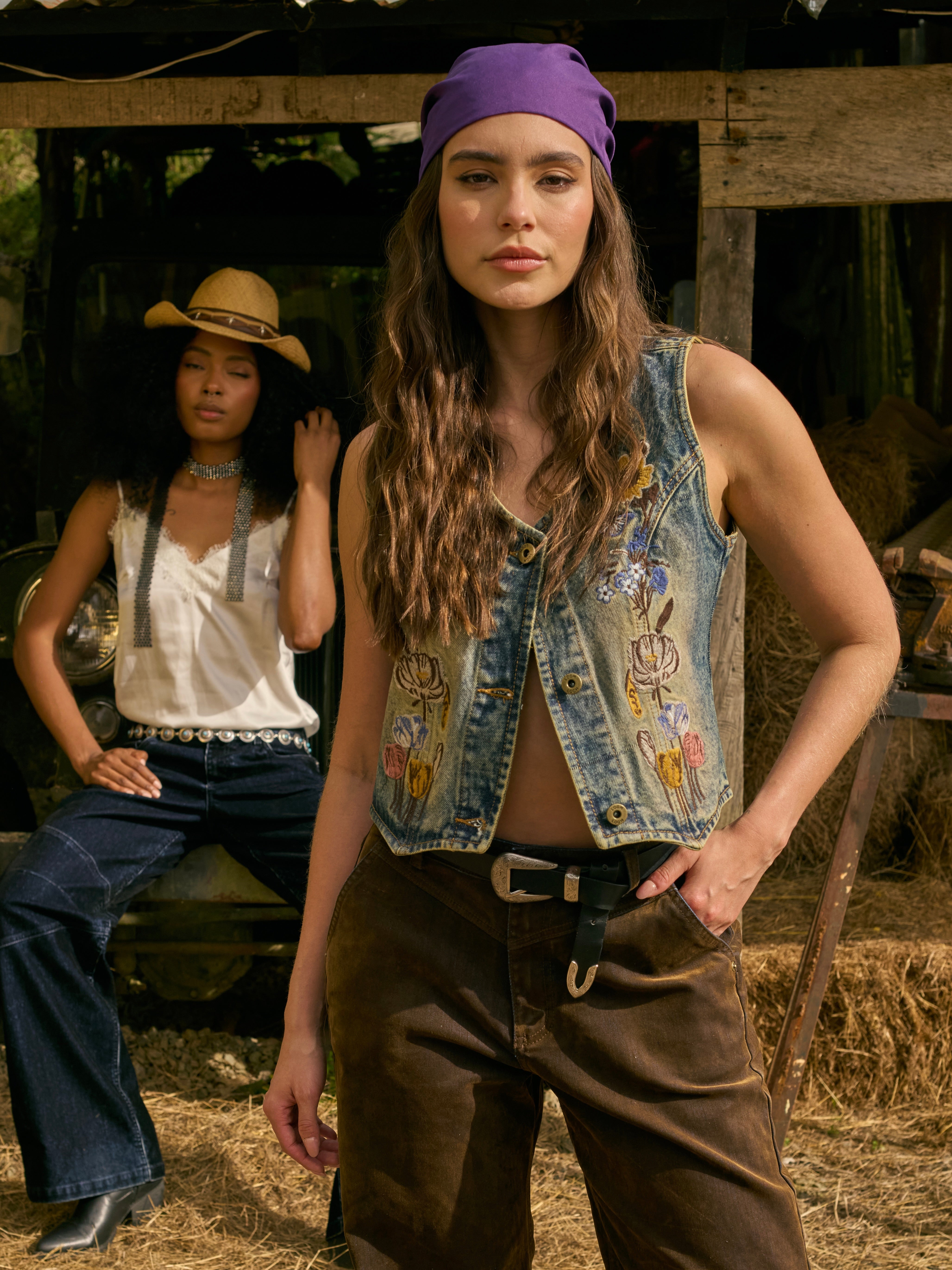 CHALECO BORDADO FLORES