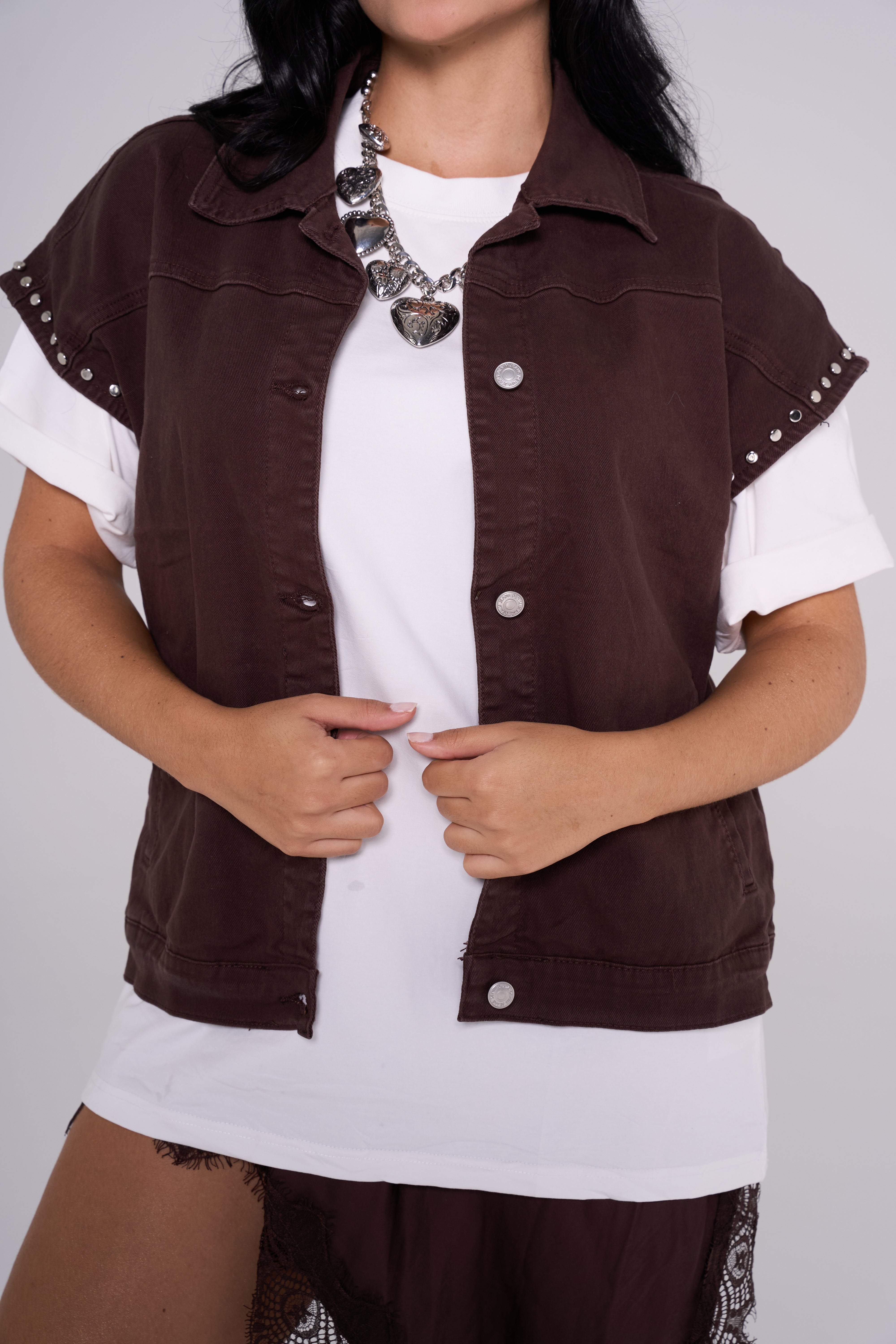 CHALECO DENIM CON TACHES