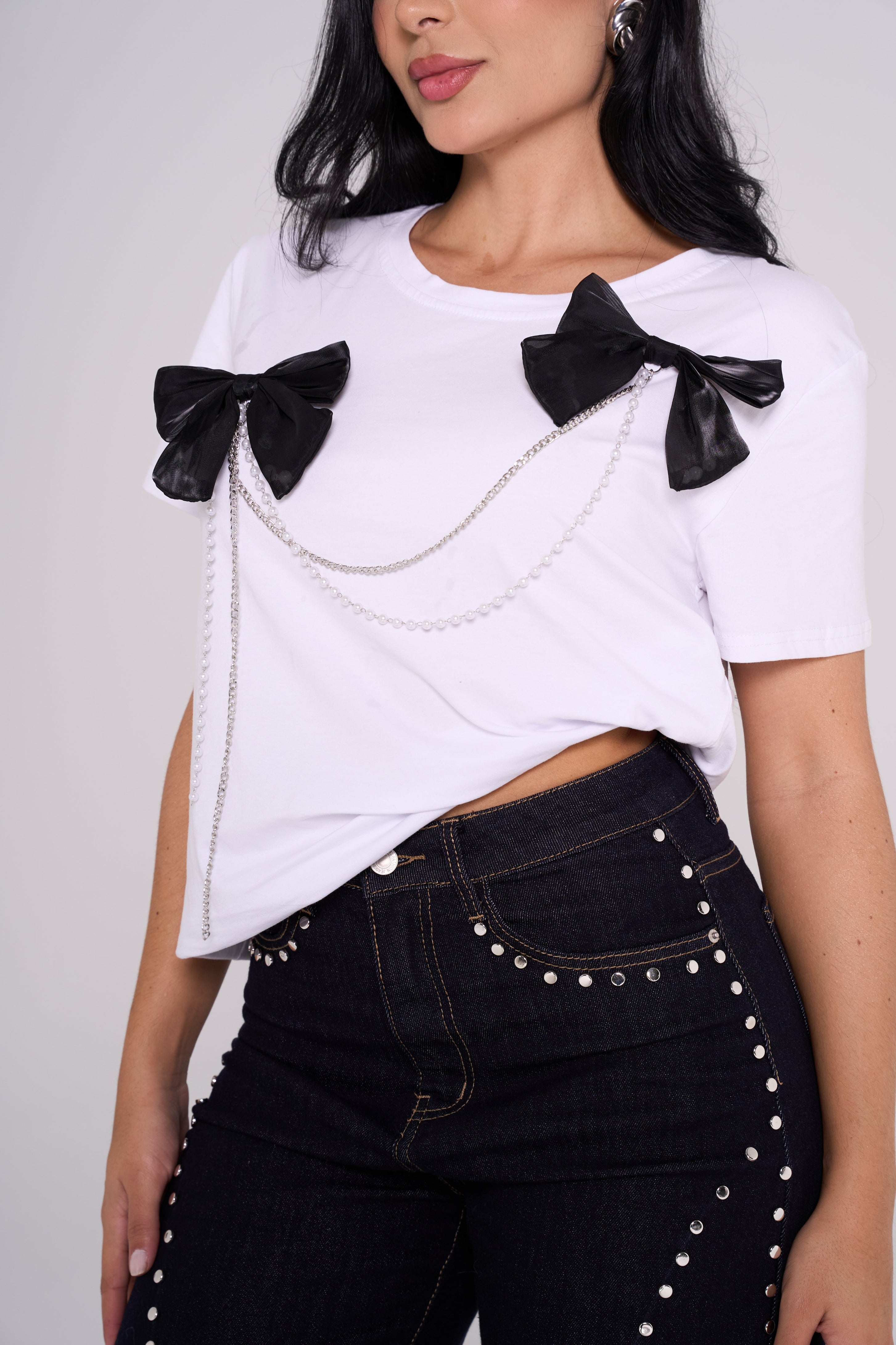 CAMISETA MOÑOS NEGROS